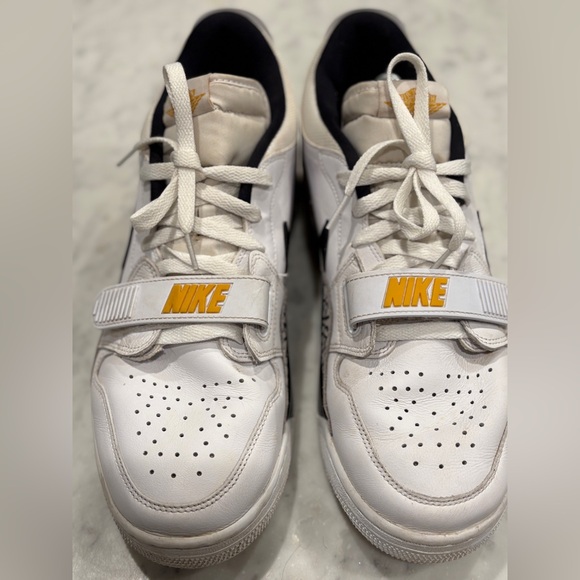 Men’s Jordan Legacy 312 Low, Black/Yelow Ochre/White, Sz 13, good pre owned cond - Picture 4 of 11